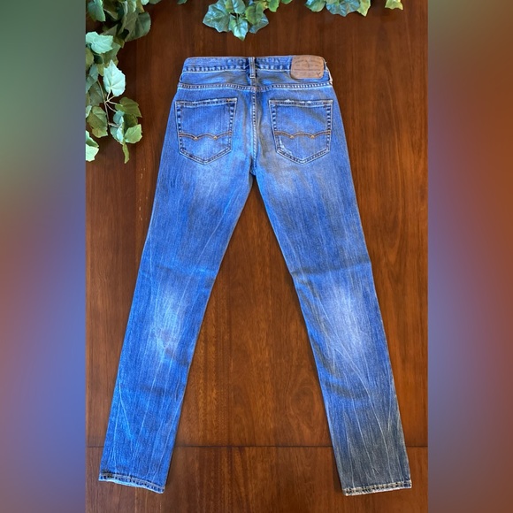 Men’s Ripped Blue Extreme Flex Skinny Jeans Size 28 x 32 - Picture 2 of 3